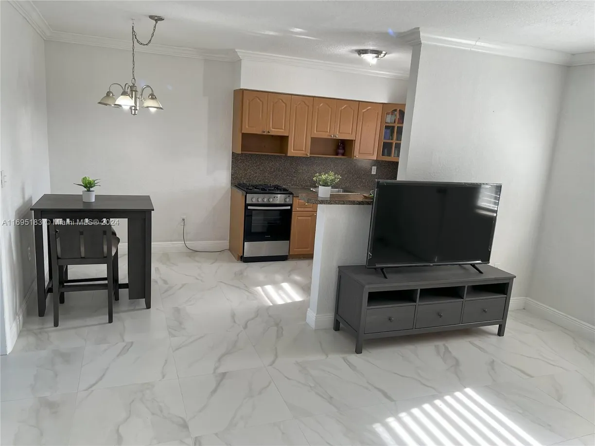 South Florida Real Estate | View 4250 SW 67th Ave, 47 | Listing