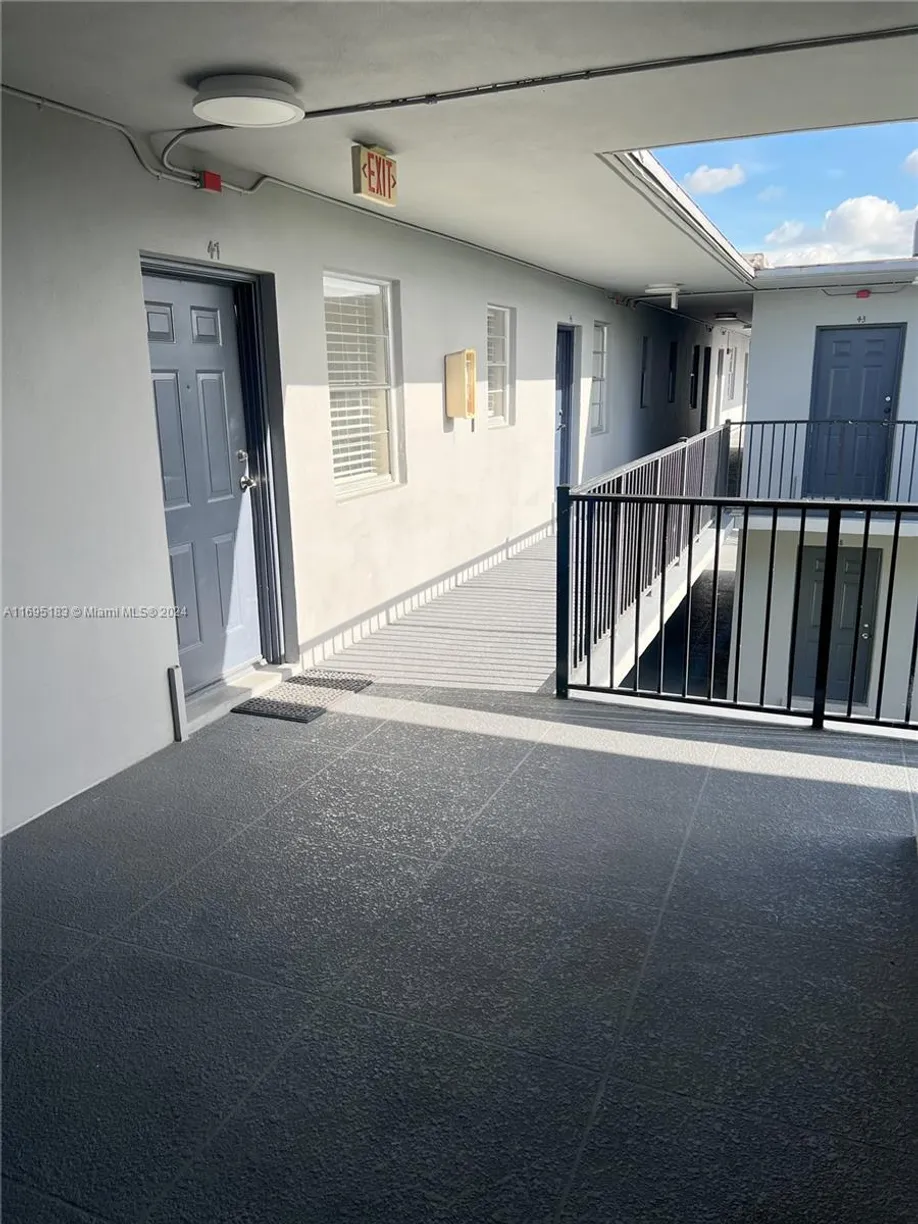 South Florida Real Estate | View 4250 SW 67th Ave, 47 | Listing