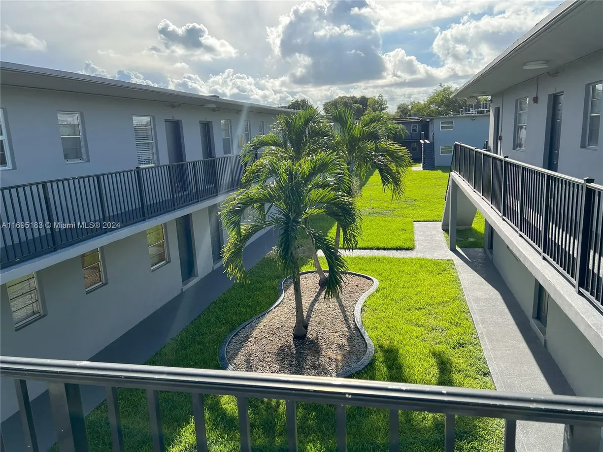 South Florida Real Estate | View 4250 SW 67th Ave, 47 | 1 Bed, 1 Bath