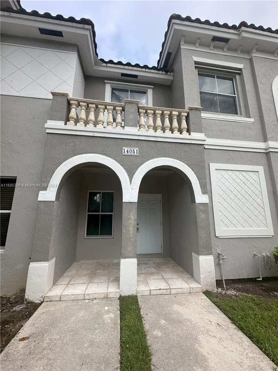 South Florida Real Estate | View 14051 SW 49th Ct, 7 | 3 Beds, 2 Baths