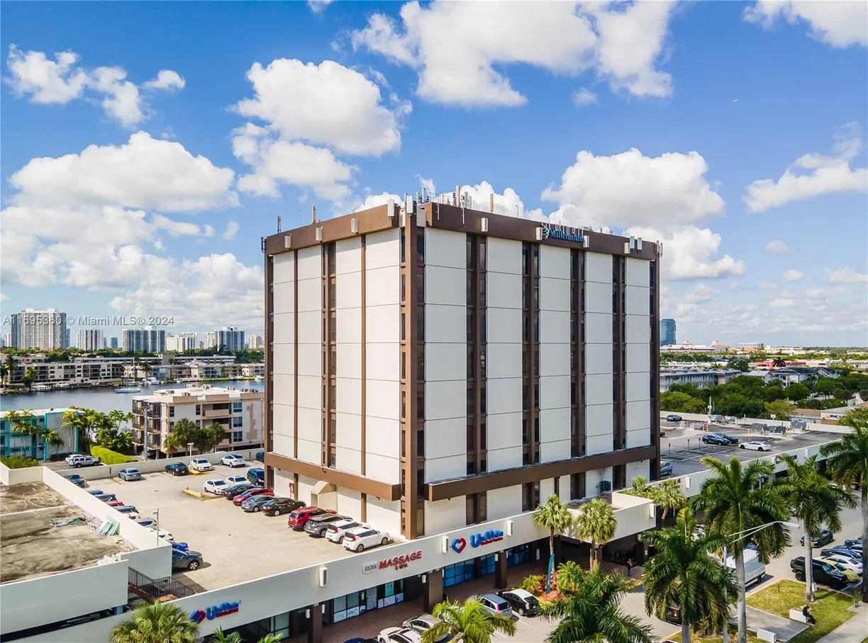 South Florida Real Estate | View 2500 E Hallandale Beach Blvd