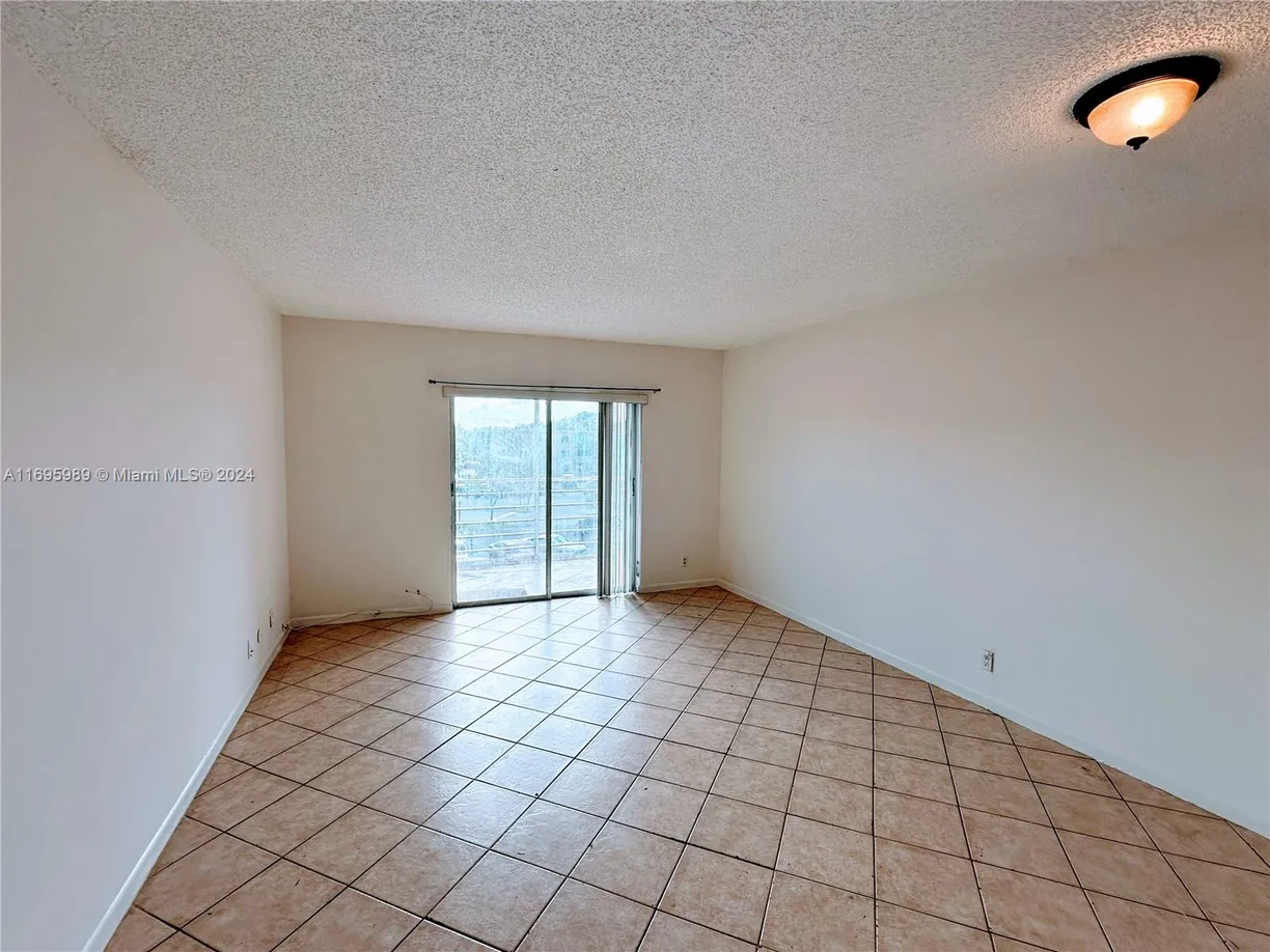 South Florida Real Estate | View 4364 NW 9th Ave, 16-3F | 1 Bed, 1 Bath