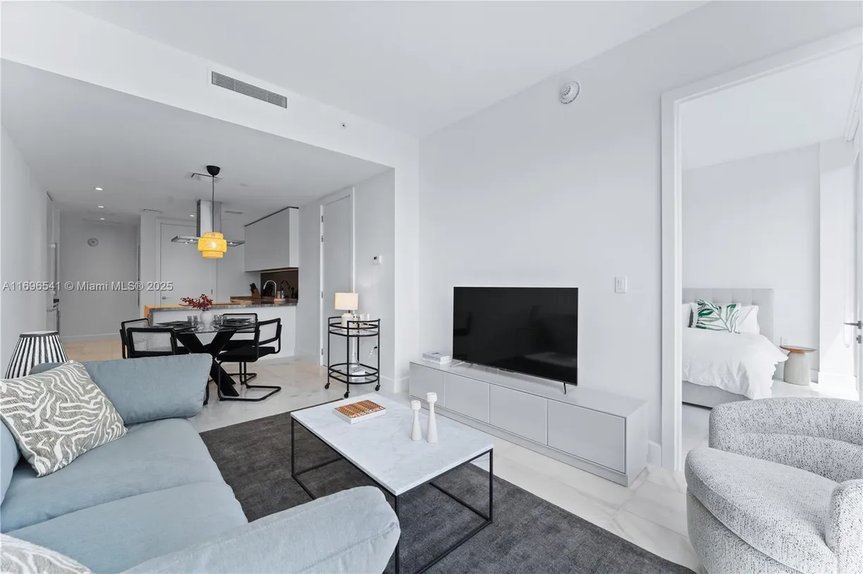 South Florida Real Estate | View 700 NE 26th Ter, 2304 | 1 Bed, 1 Bath