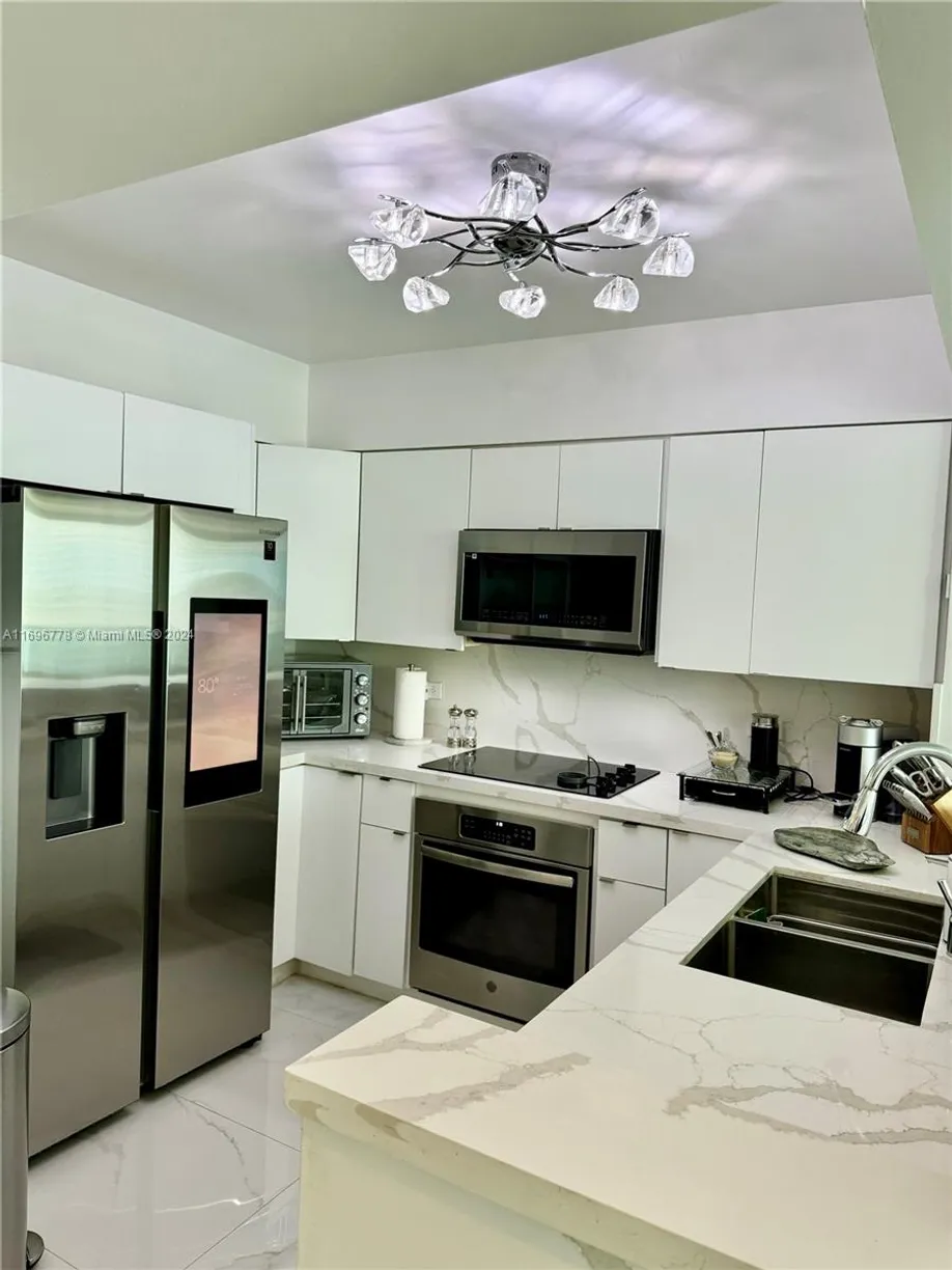 South Florida Real Estate | View 31 SE 5th St, 2207 | Listing
