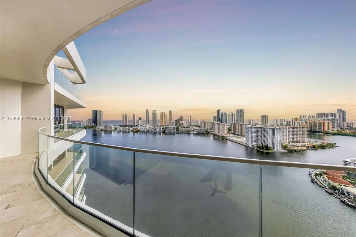 South Florida Real Estate | View 2800 Island Blvd, PH1 | 5 Beds, 4 Baths