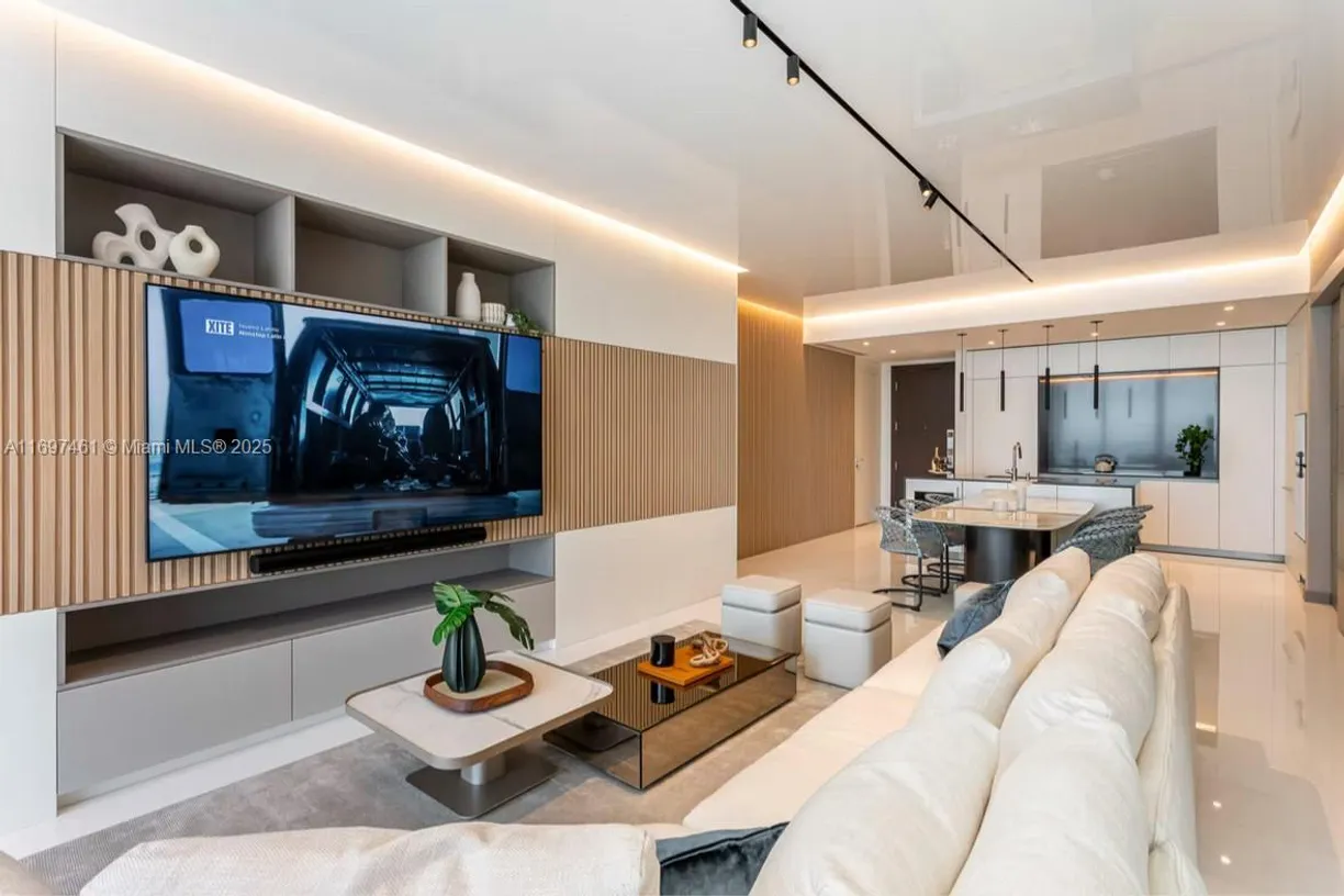 South Florida Real Estate | View 300 Biscayne Boulevard Way, 4105 | Listing