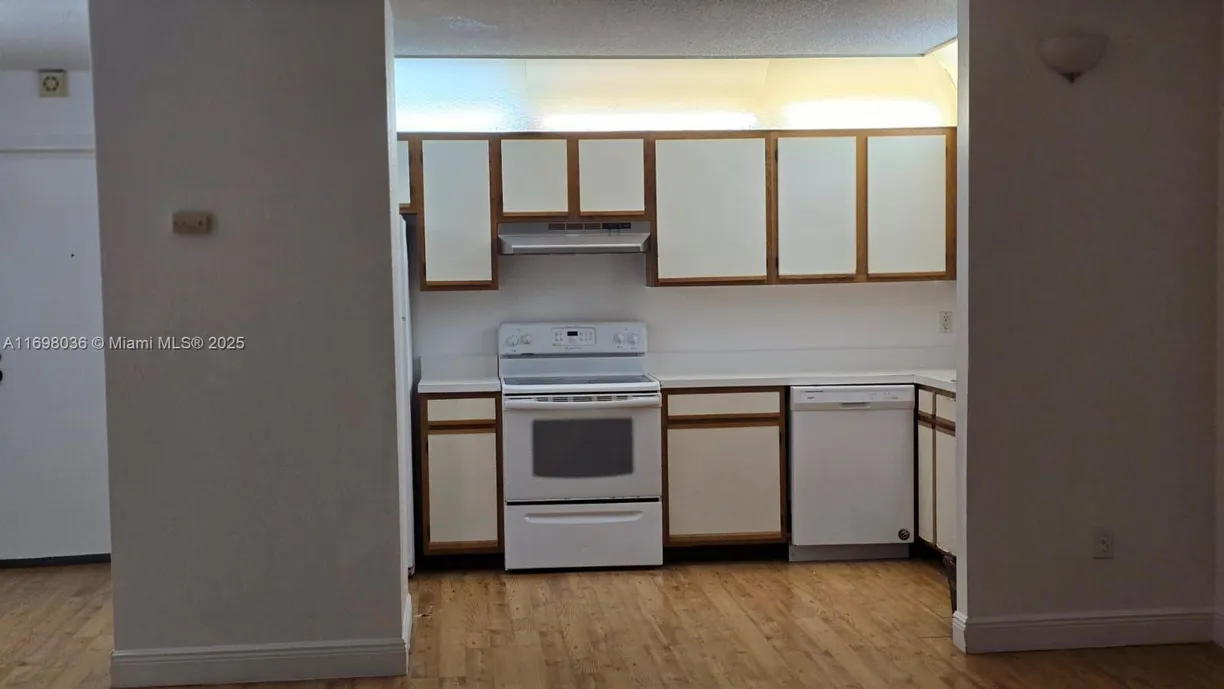 South Florida Real Estate | View 14830 Naranja Lakes Blvd, A4R | 2 Beds, 1 Bath