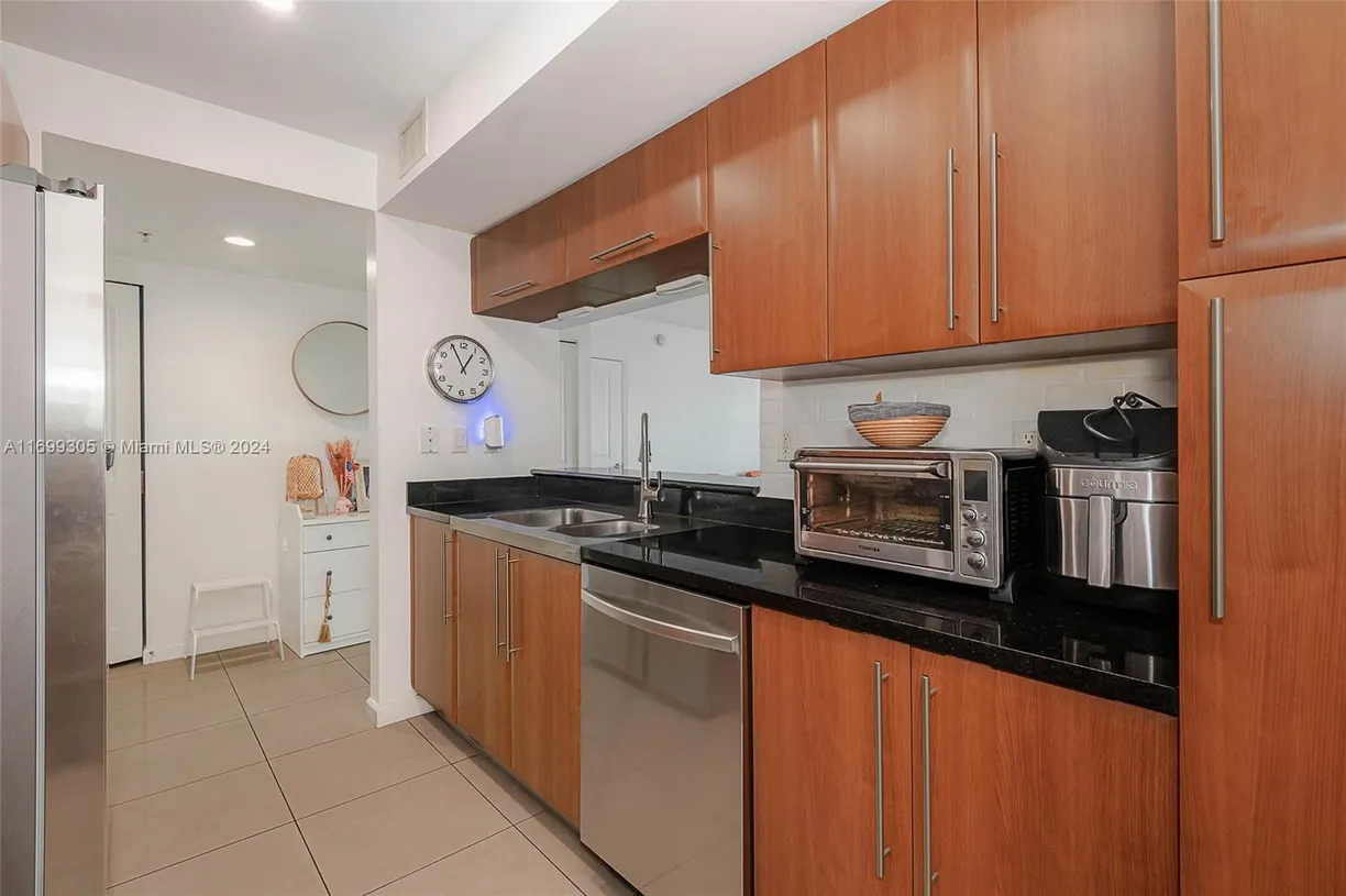 South Florida Real Estate | View 600 W Las Olas Blvd, 509S | Listing