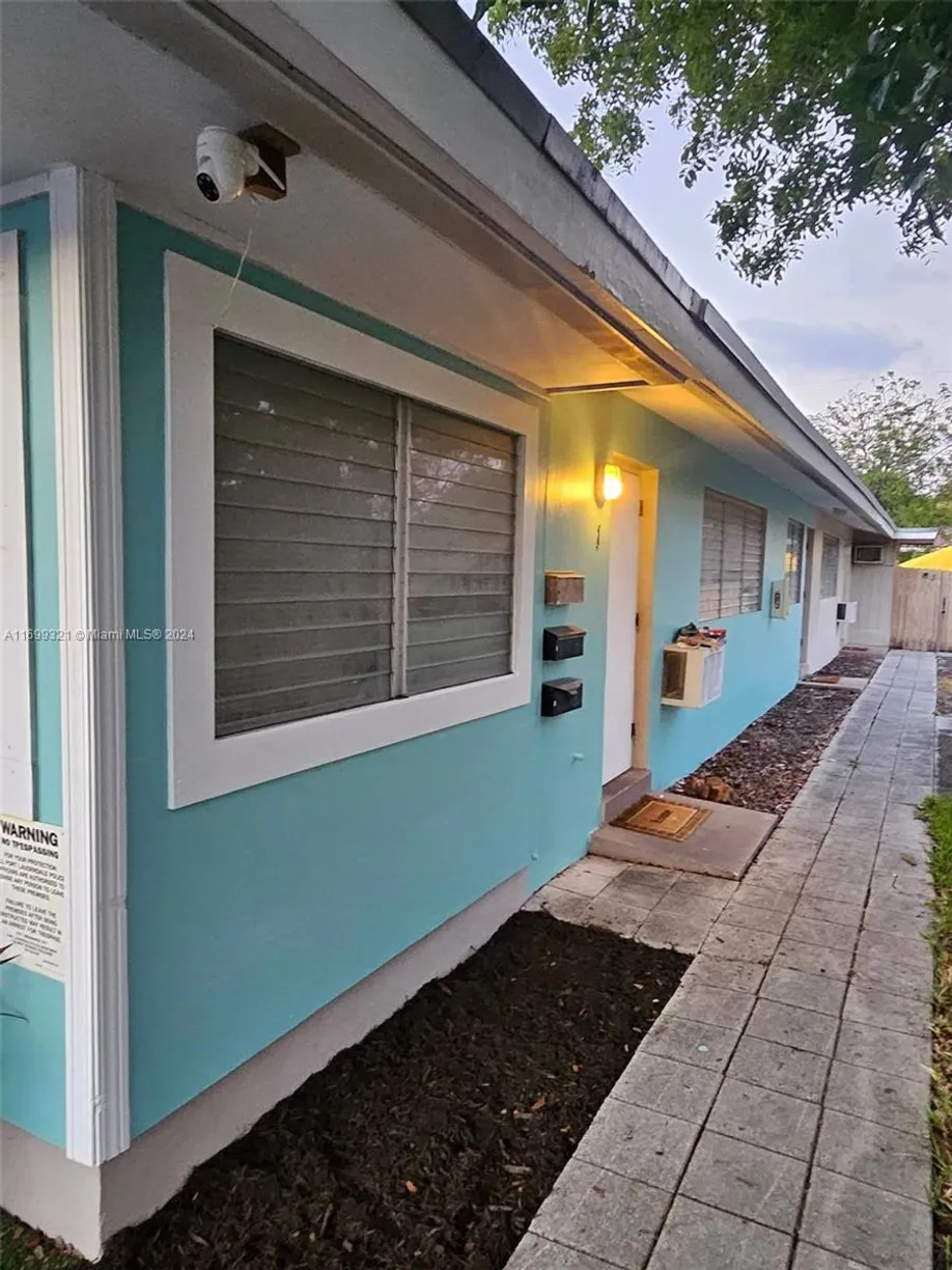 South Florida Real Estate | View 1026 NE 9th Ave | Listing