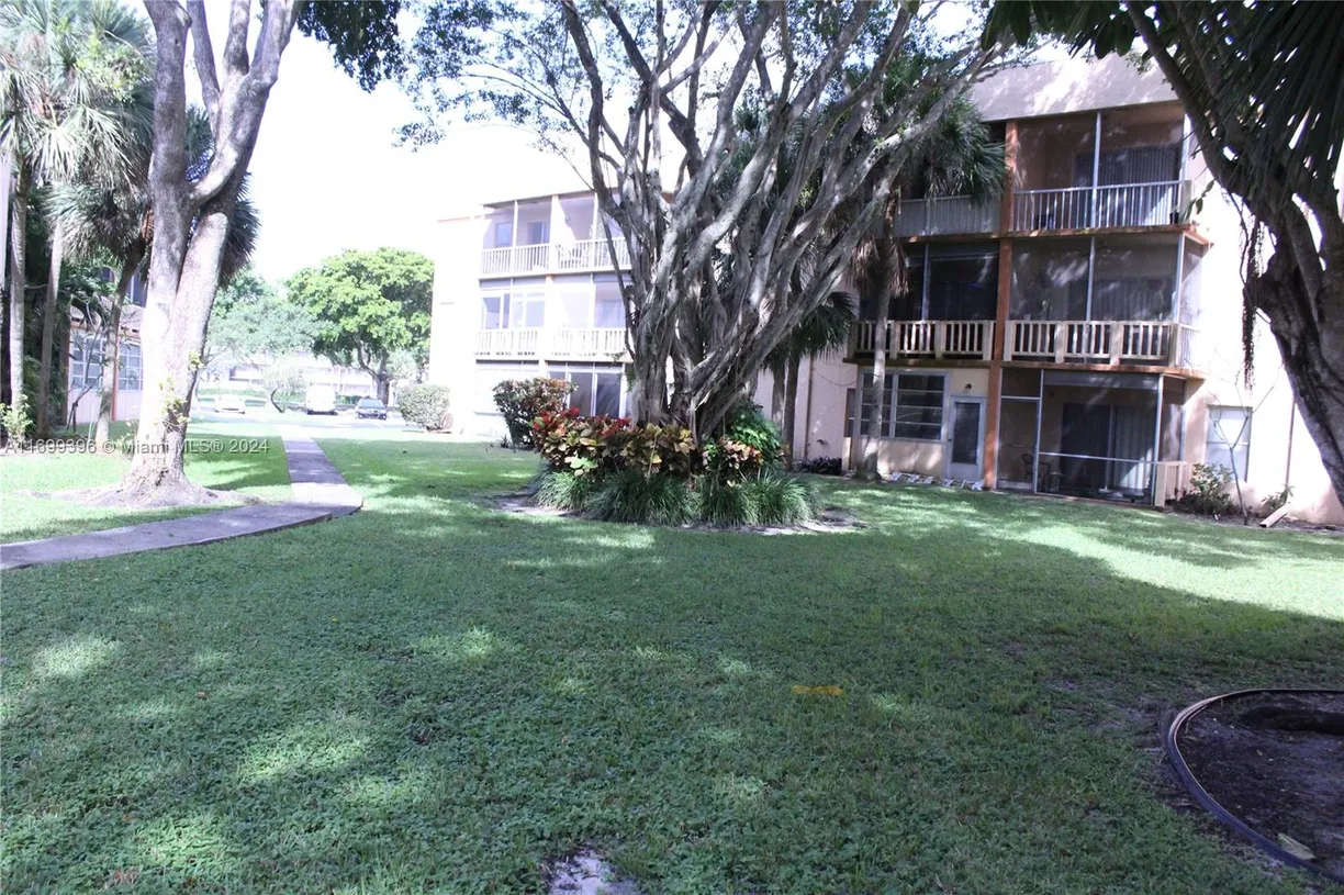 South Florida Real Estate | View 8400 Lagos De Campo Blvd, 210 | Listing