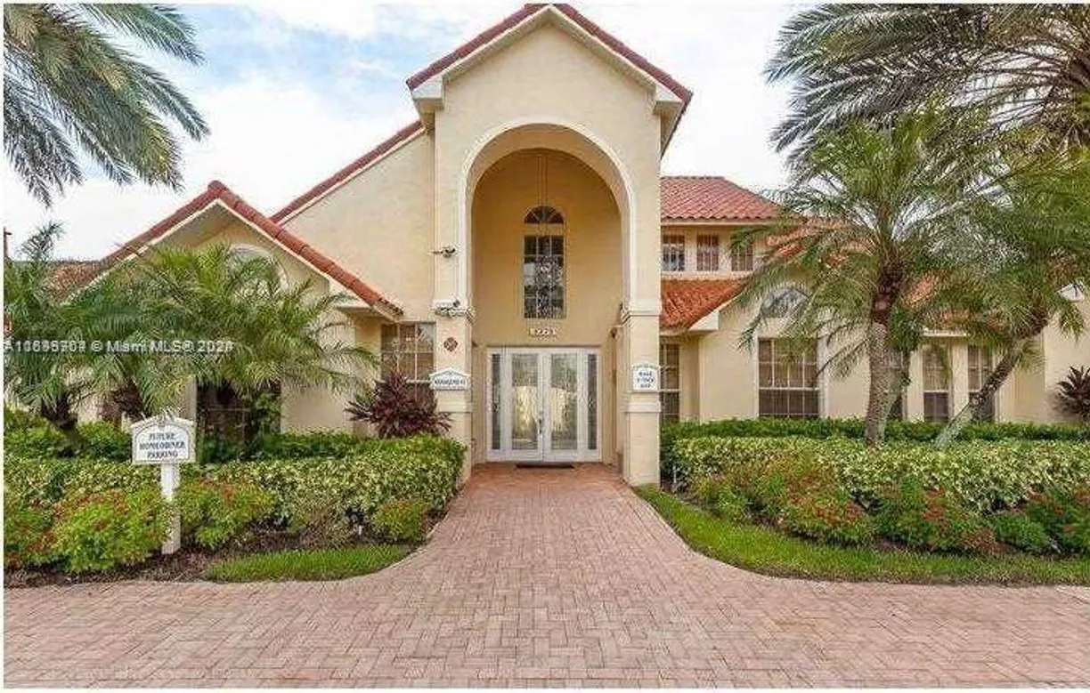 South Florida Real Estate | View 1231 SW 46th Ave, 505 | 1 Bed, 1 Bath