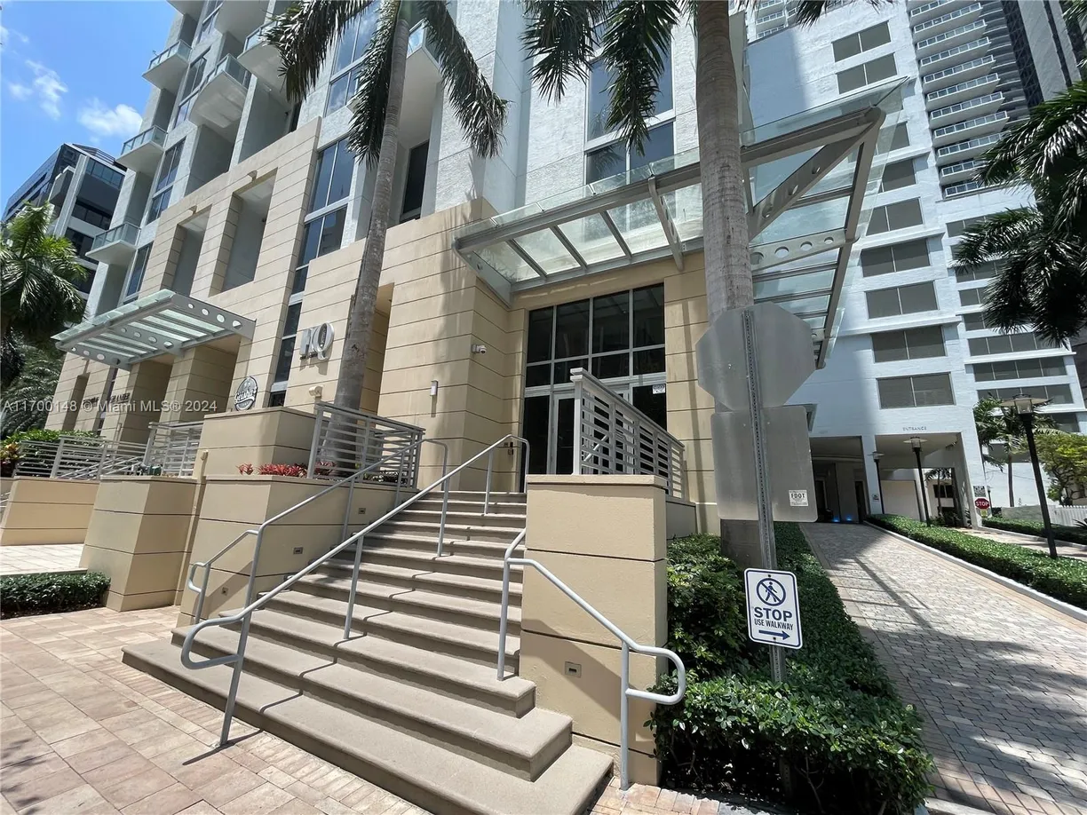 South Florida Real Estate | View 1050 Brickell Ave, 812 | 1 Bed, 2 Baths
