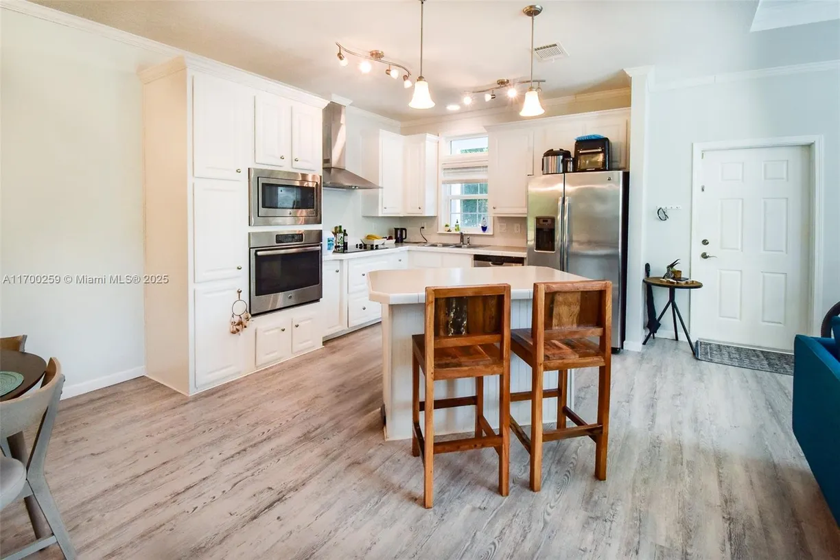 South Florida Real Estate | View 35 Rose Pl | Listing