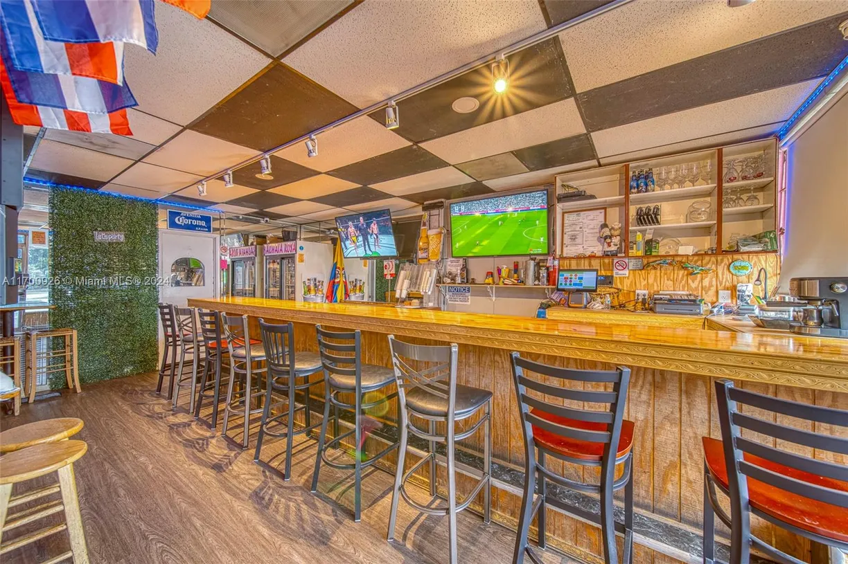 South Florida Real Estate | View Cafeteria & Bar For Sale In Hialeah