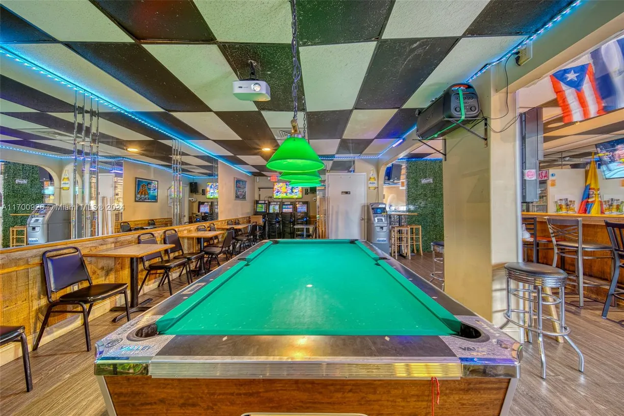 South Florida Real Estate | View Cafeteria & Bar For Sale In Hialeah | Listing