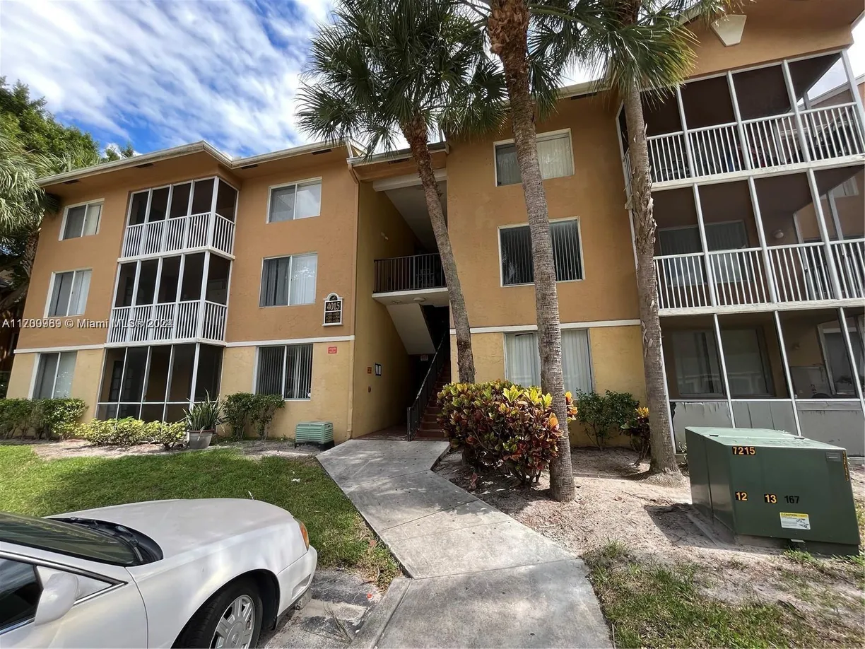 South Florida Real Estate | View 4015 W Mcnab Rd, D101 | Listing