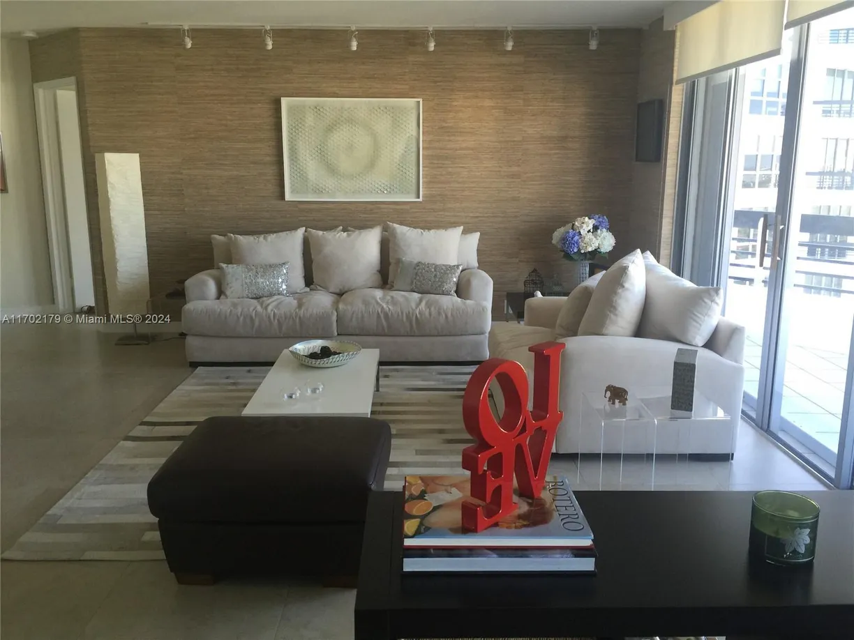 South Florida Real Estate | View  | 2 Beds, 2 Baths