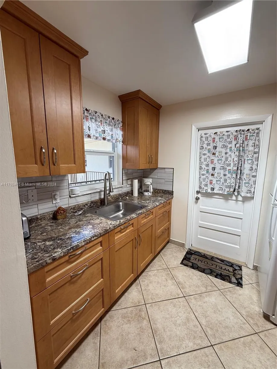 South Florida Real Estate | View 415 NE 2nd St, 201 | Listing