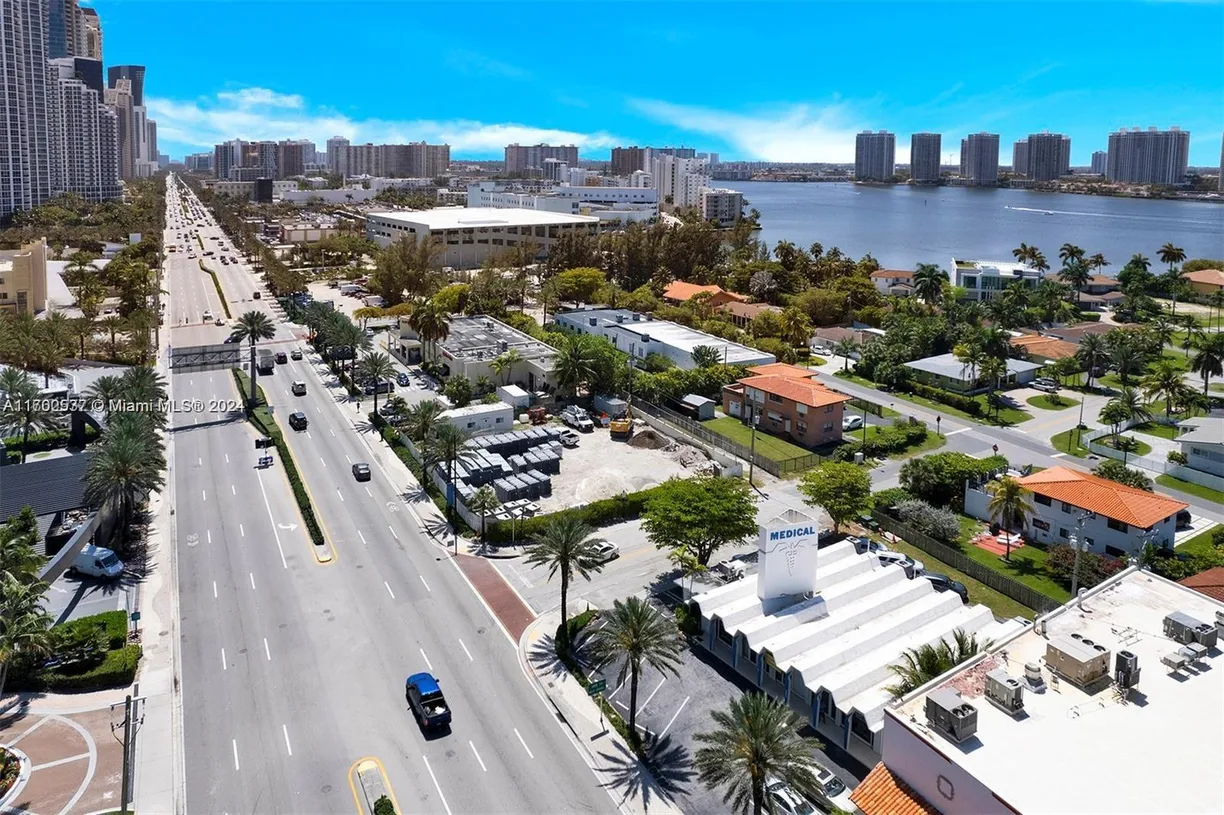 South Florida Real Estate | View 18600 Collins Ave | Listing