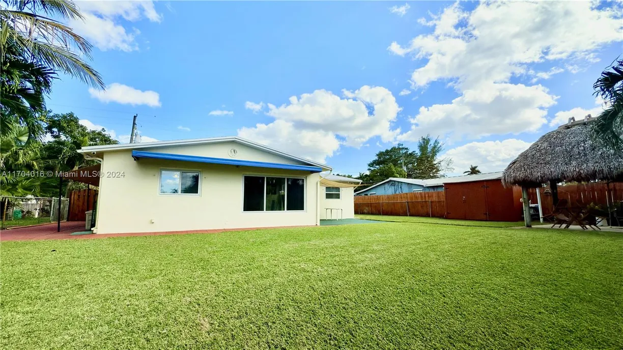 South Florida Real Estate | View 4421 SW 33rd Ave | Listing
