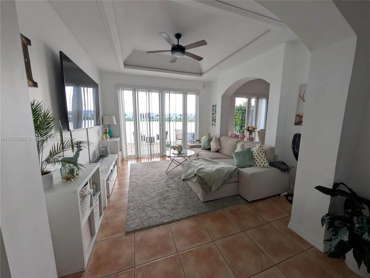 South Florida Real Estate | View  | Listing