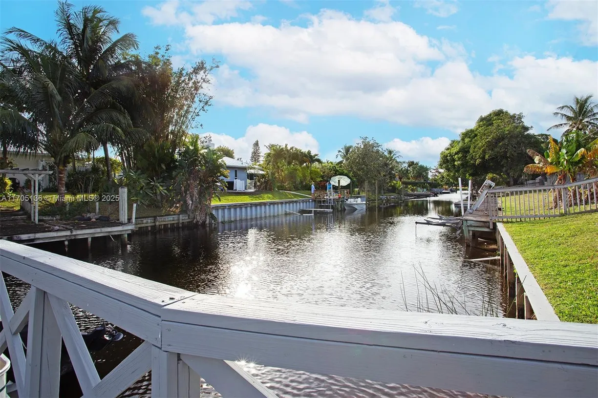 South Florida Real Estate | View 808 Mission Hill Rd | 3 Beds, 2 Baths
