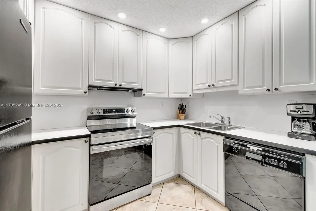 South Florida Real Estate | View 221 SE 9th Ave, 211 | 2 Beds, 2 Baths