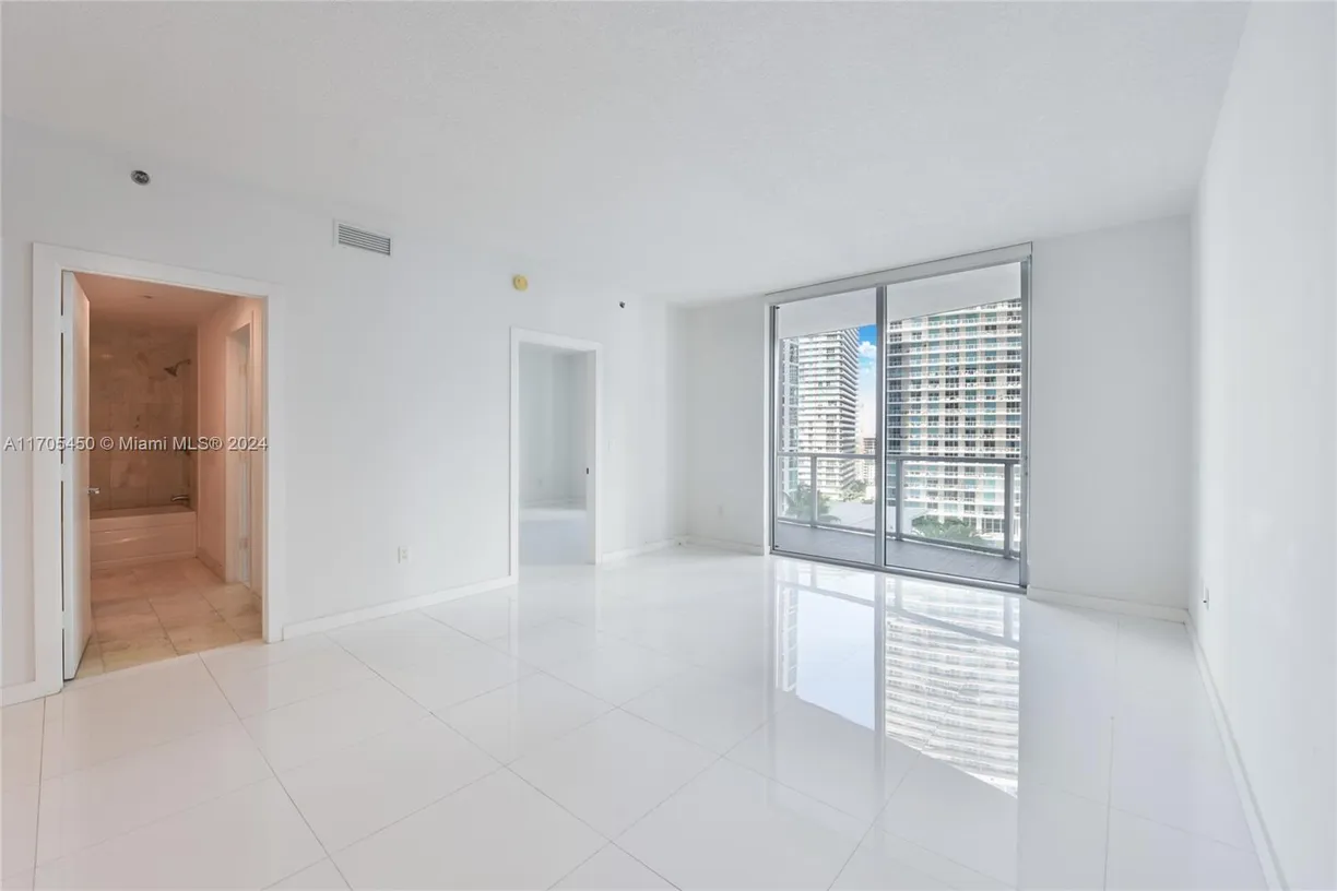 South Florida Real Estate | View 1060 Brickell Ave, 1715 | Listing