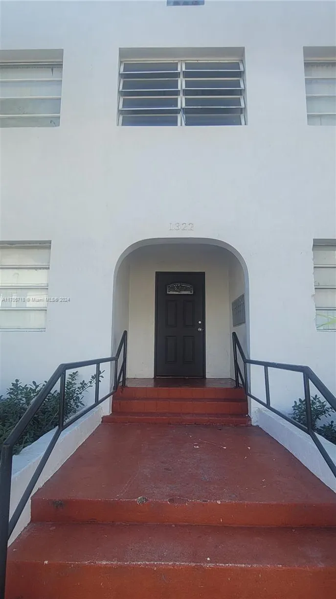 South Florida Real Estate | View 1322 SW 7th St, 6 | 1 Bed, 1 Bath