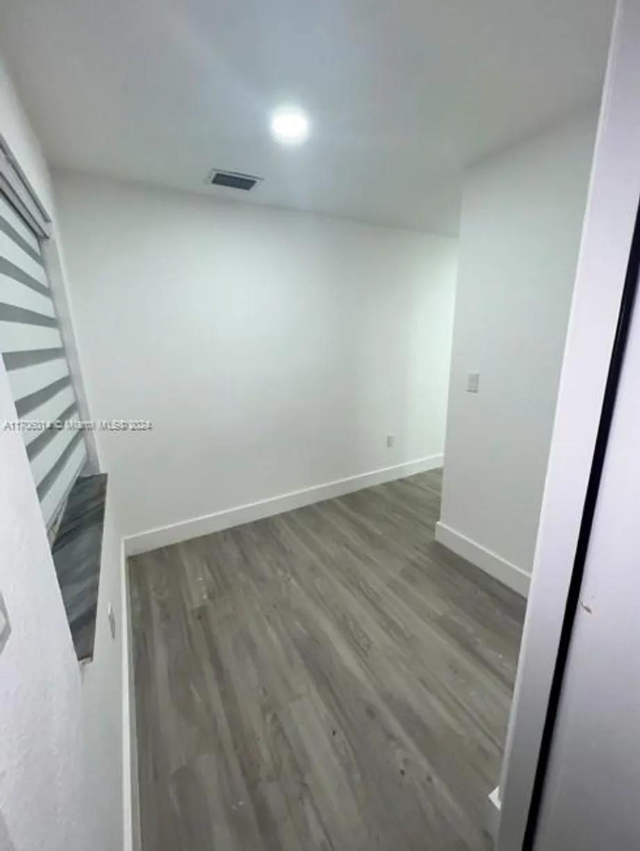 South Florida Real Estate | View 972 N 18th Ct, 972 | Listing