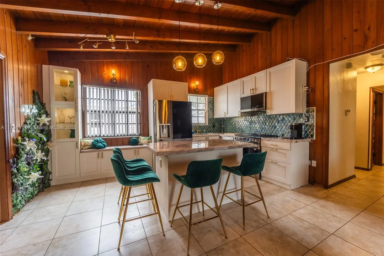 South Florida Real Estate | View 301 SW 69th Ave | Listing