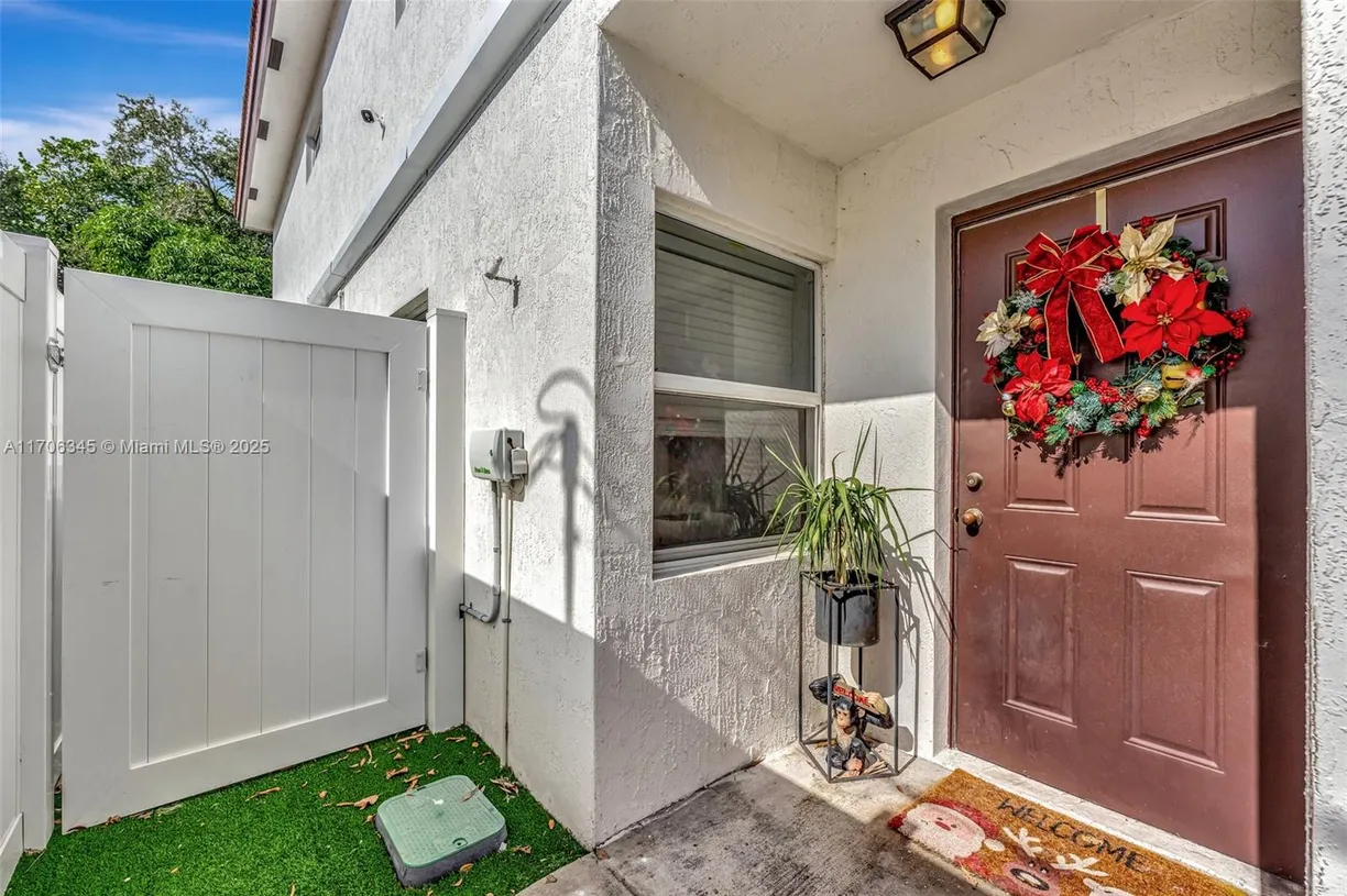 South Florida Real Estate | View 417 NW 9th Ave | Listing