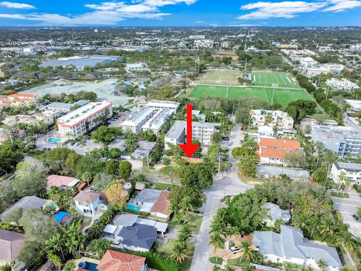 South Florida Real Estate | View 1215 NE 6th St