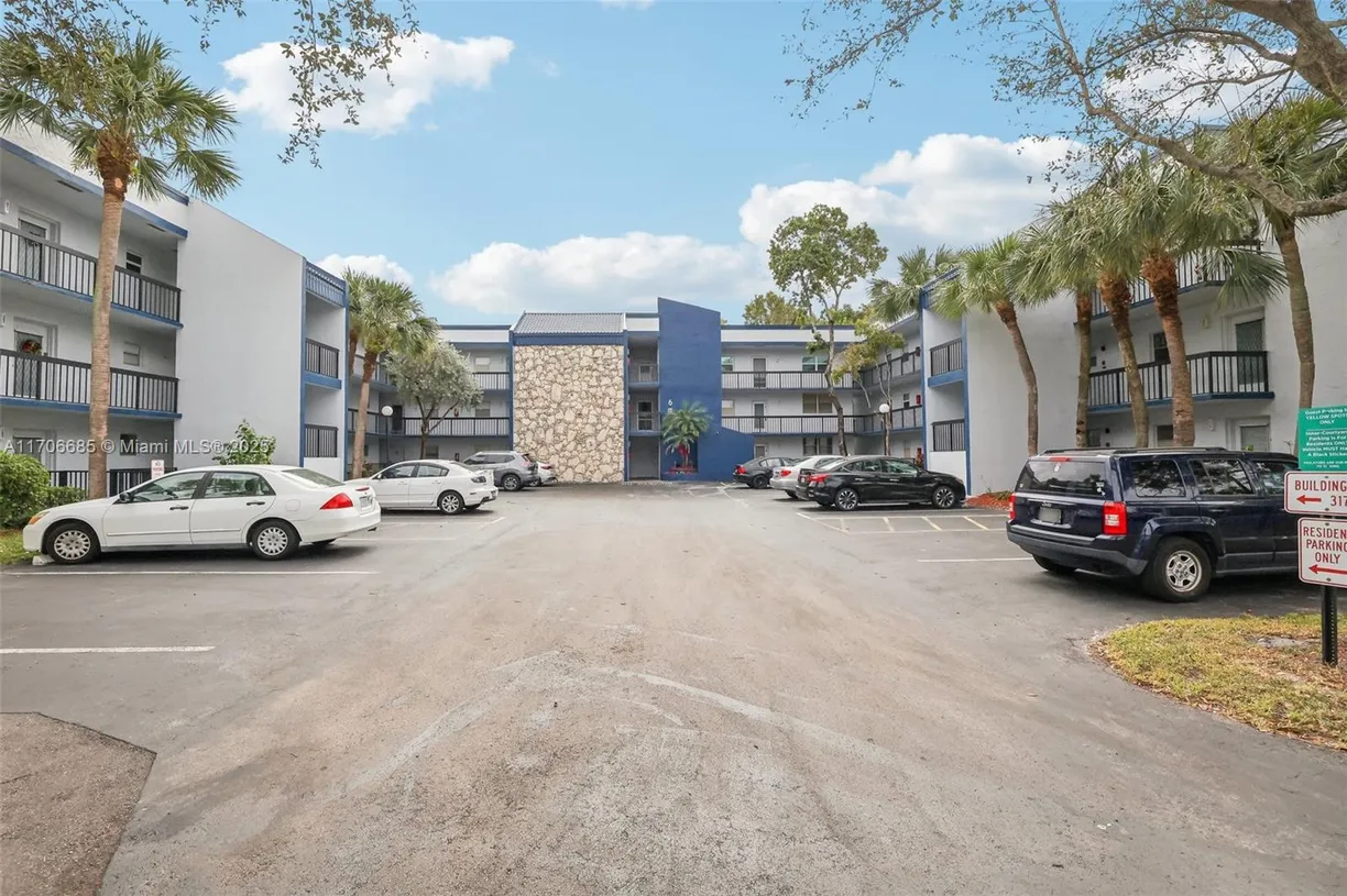 South Florida Real Estate | View 3170 Holiday Springs Blvd, 6-108 | Listing