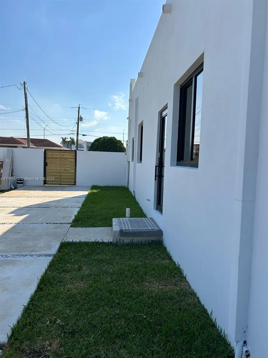 South Florida Real Estate | View 8311 Grand Canal Dr, A | 1 Bed, 1 Bath