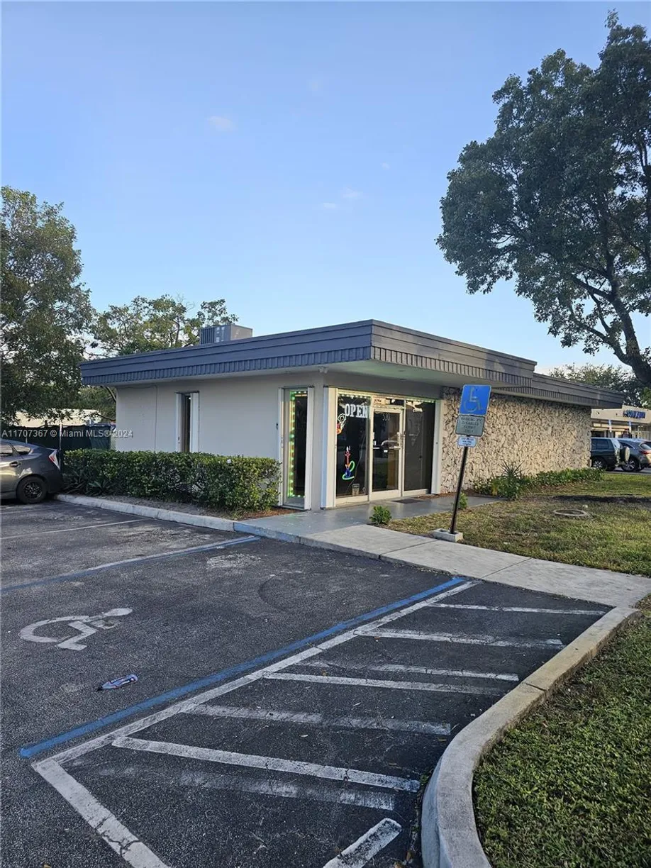 South Florida Real Estate | View 510 S State Road 7 | Listing