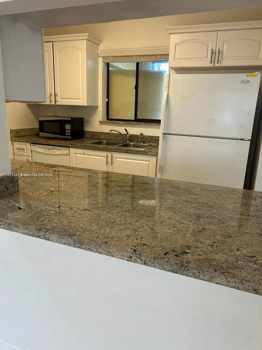 South Florida Real Estate | View 183 Lakeview Dr, 102 | 2 Beds, 2 Baths