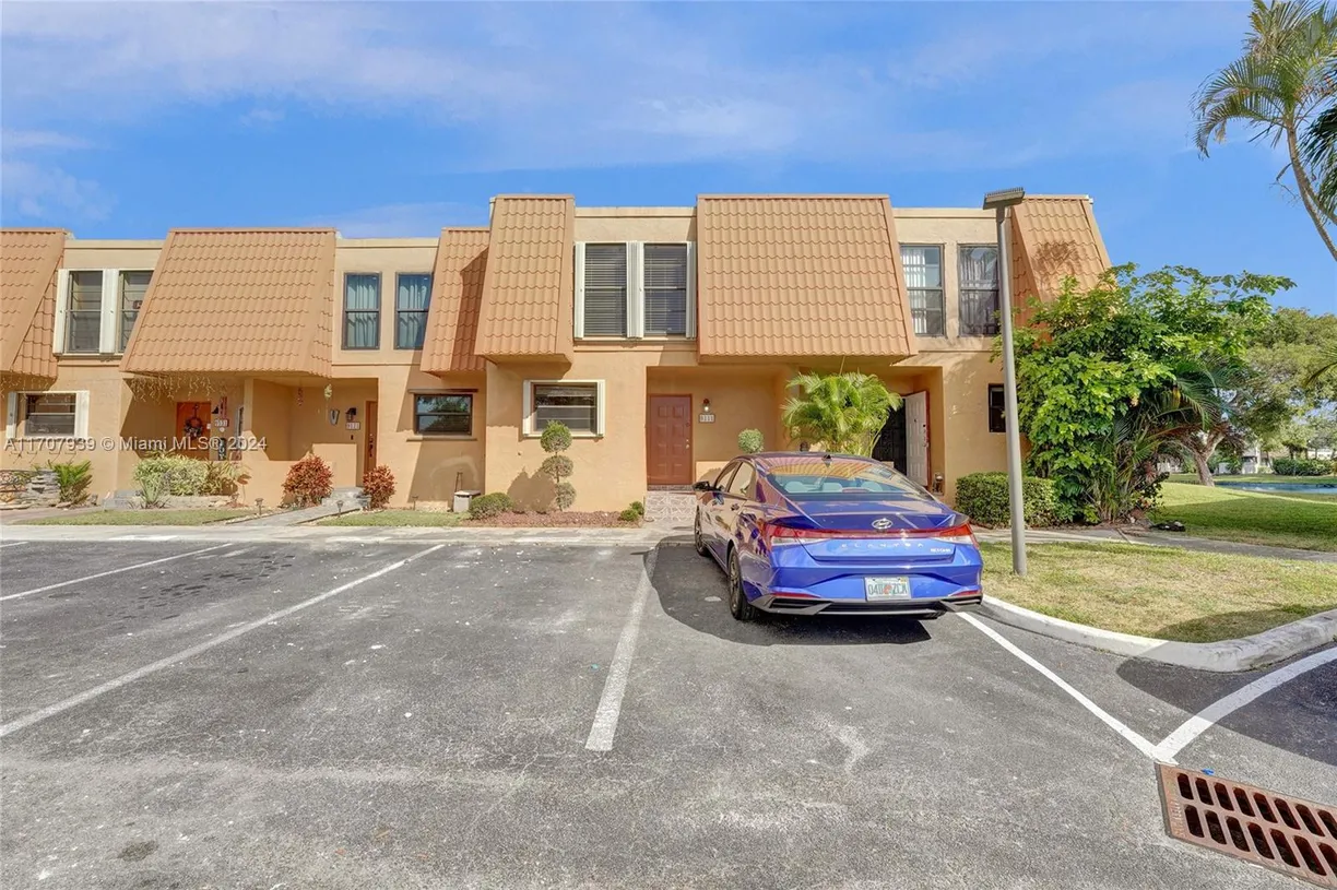South Florida Real Estate | View 9111 Orchid Tree Ln, 135 | 3 Beds, 2 Baths