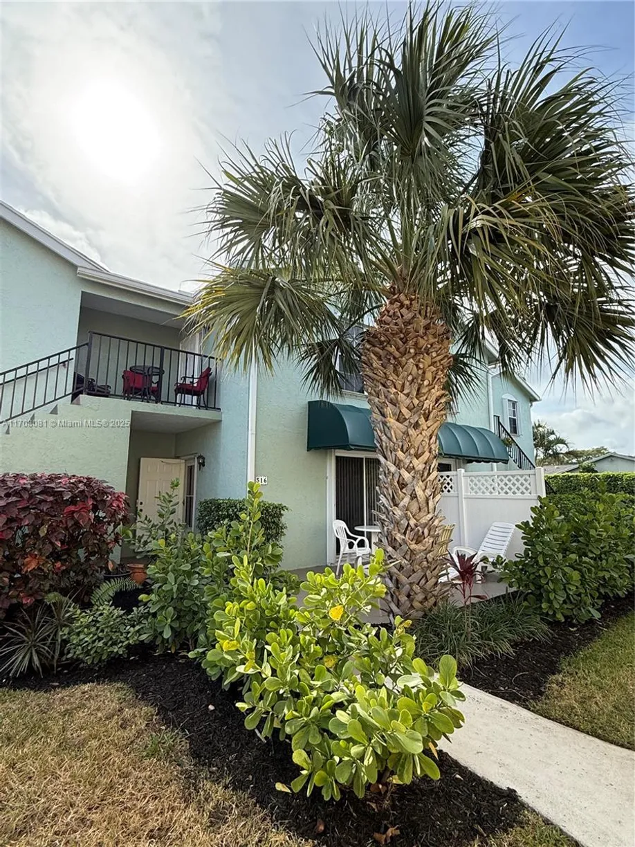 South Florida Real Estate | View 517 Waterside Dr, 517 | 2 Beds, 2 Baths