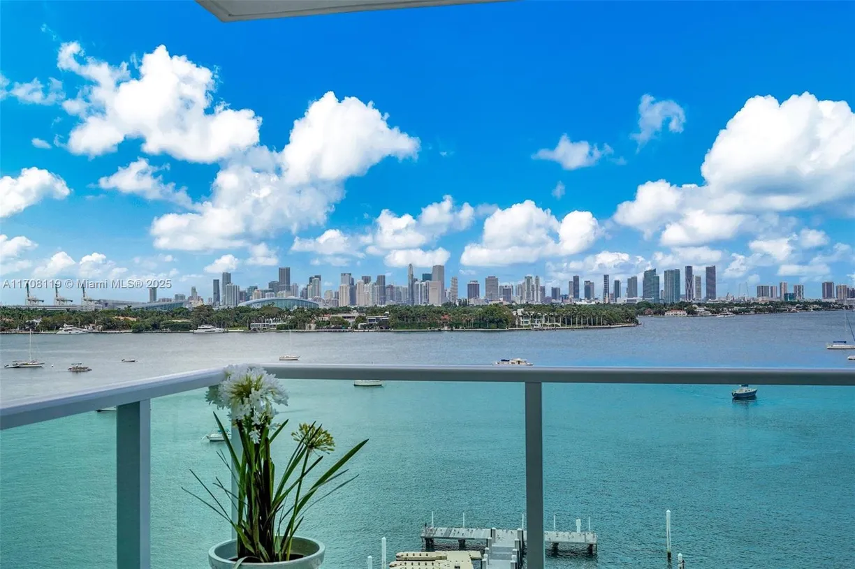 South Florida Real Estate | View 1000 West Ave, 717 | 1 Bed, 1 Bath