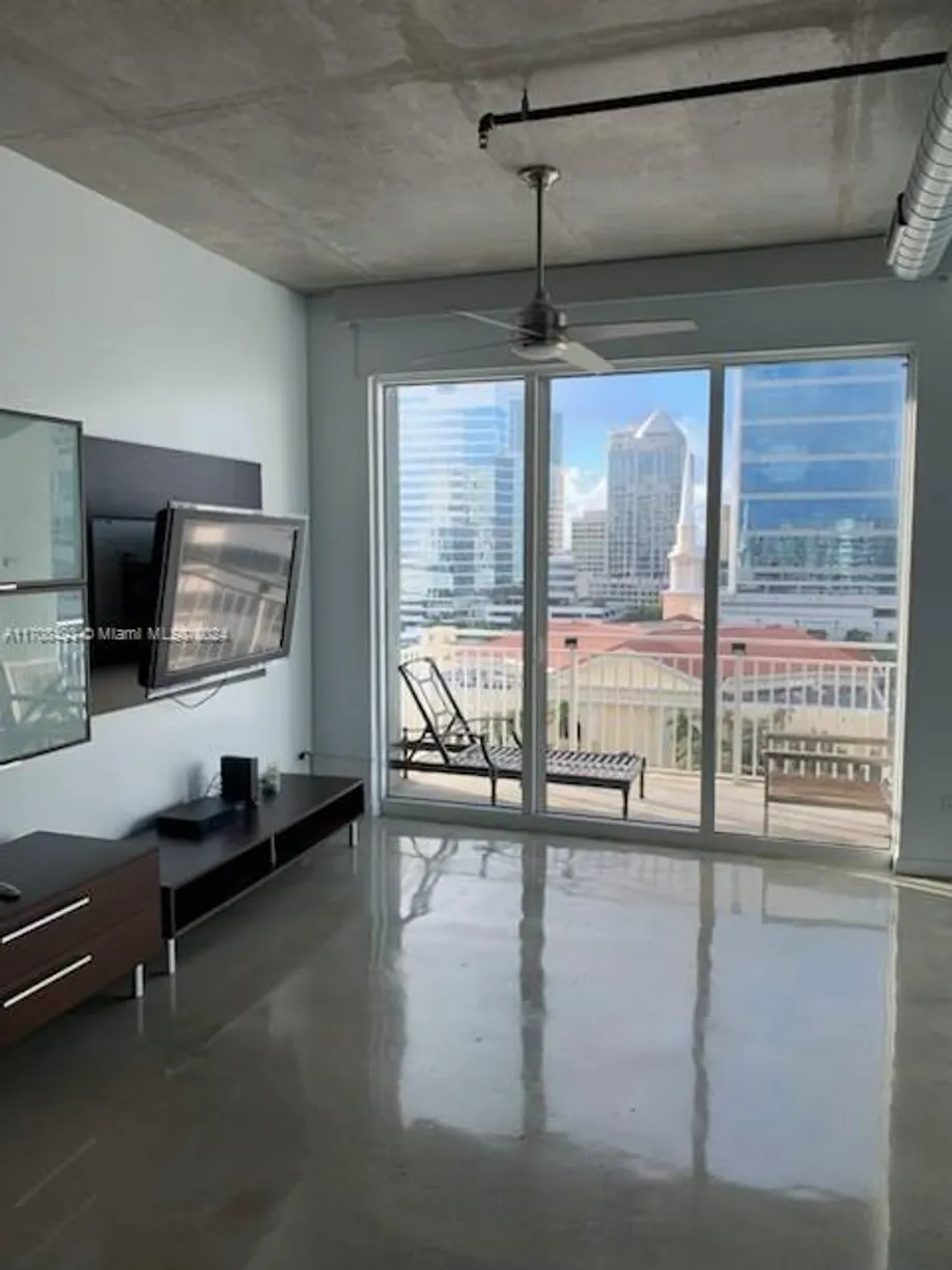 South Florida Real Estate | View 313 NE 2nd St, 1002 | 1 Bed, 1 Bath