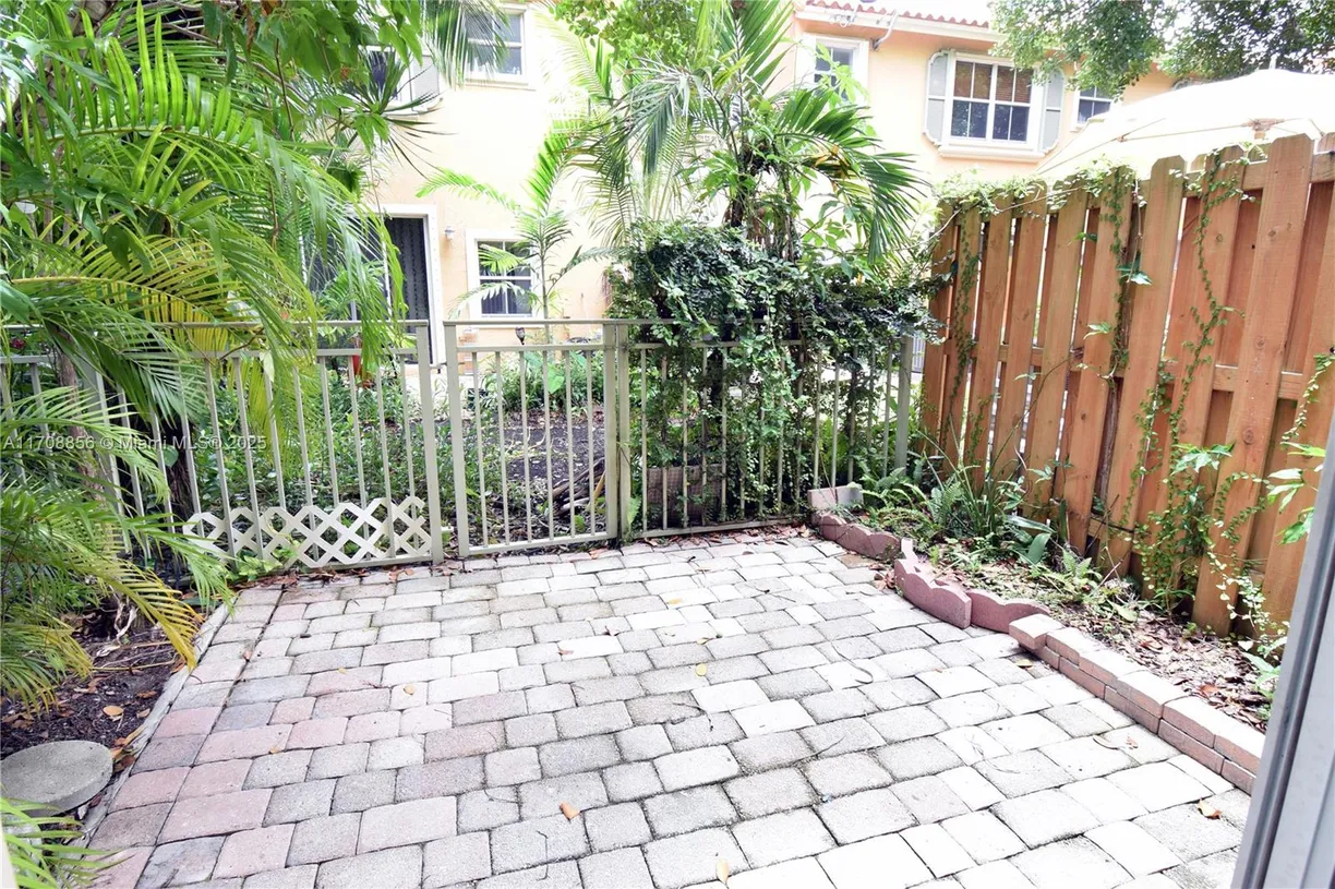 South Florida Real Estate | View 4975 N Tradewinds Ter, 601 | Listing