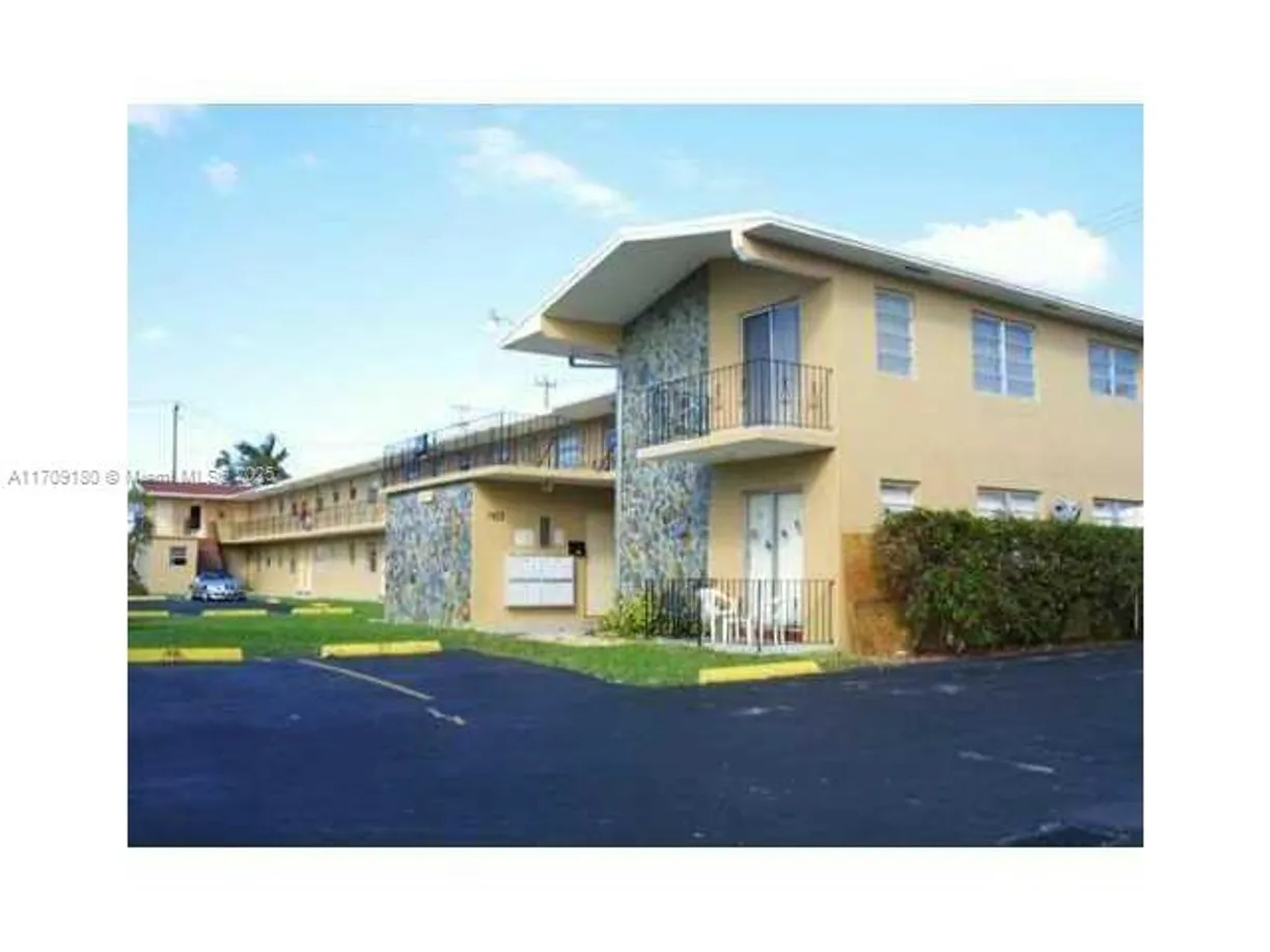 South Florida Real Estate | View 3903 SW 78th Ct, 103 | 1 Bed, 1 Bath