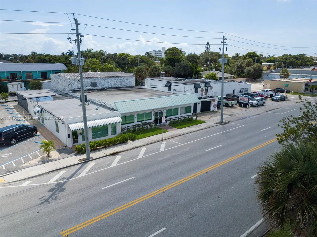 South Florida Real Estate | View 610 N Dixie Hwy | Listing