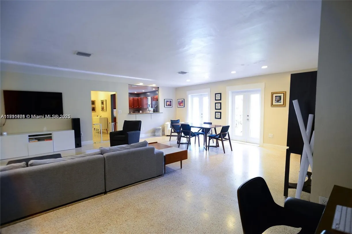 South Florida Real Estate | View 6969 SW 82nd Ct, main | Listing