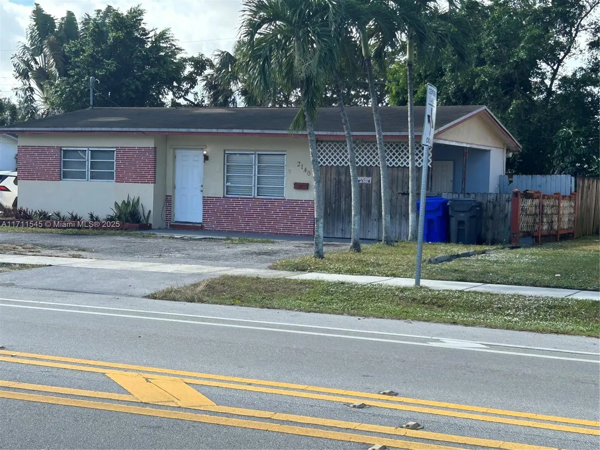 South Florida Real Estate | View 2140 N 56th Ave, 2140 | 3 Beds, 2 Baths