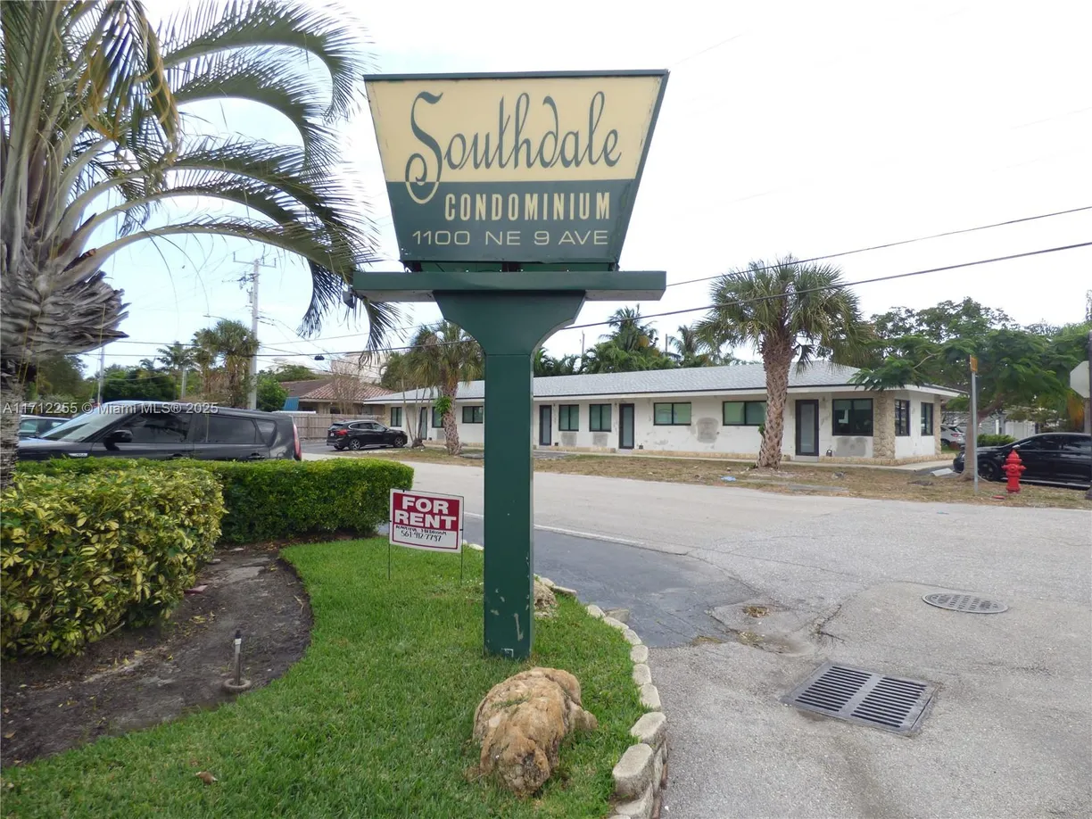 South Florida Real Estate | View 1100 NE 9th Ave, 305 | 1 Bed, 1 Bath