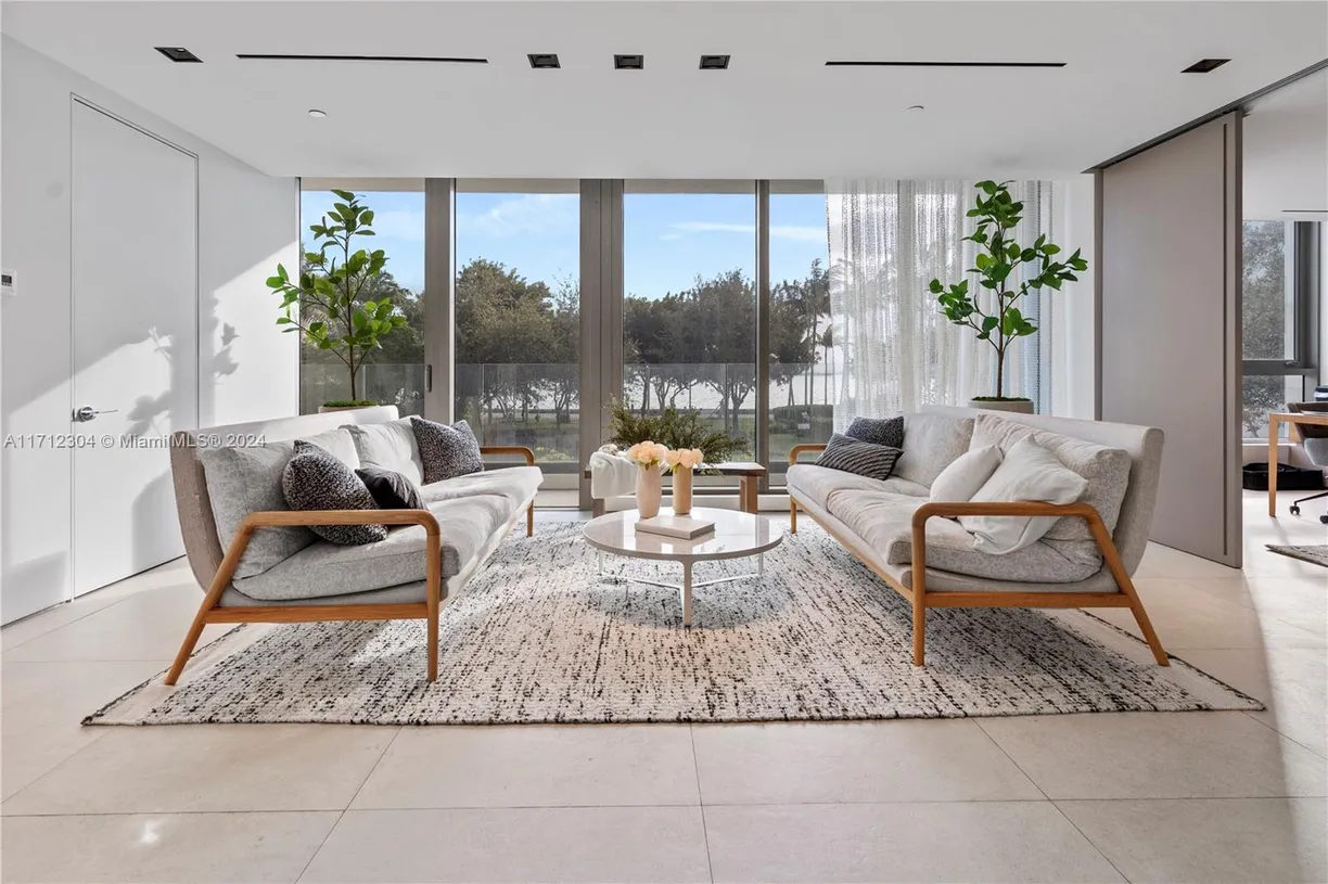 South Florida Real Estate | View 650 NE 32nd St, BH2 | Listing