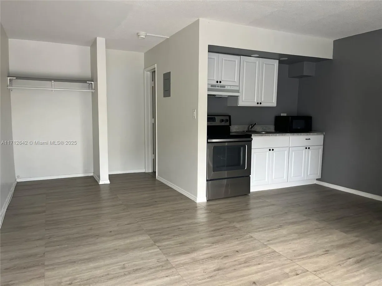 South Florida Real Estate | View 5610 NE 18th Ave, 2 | 1 Bath