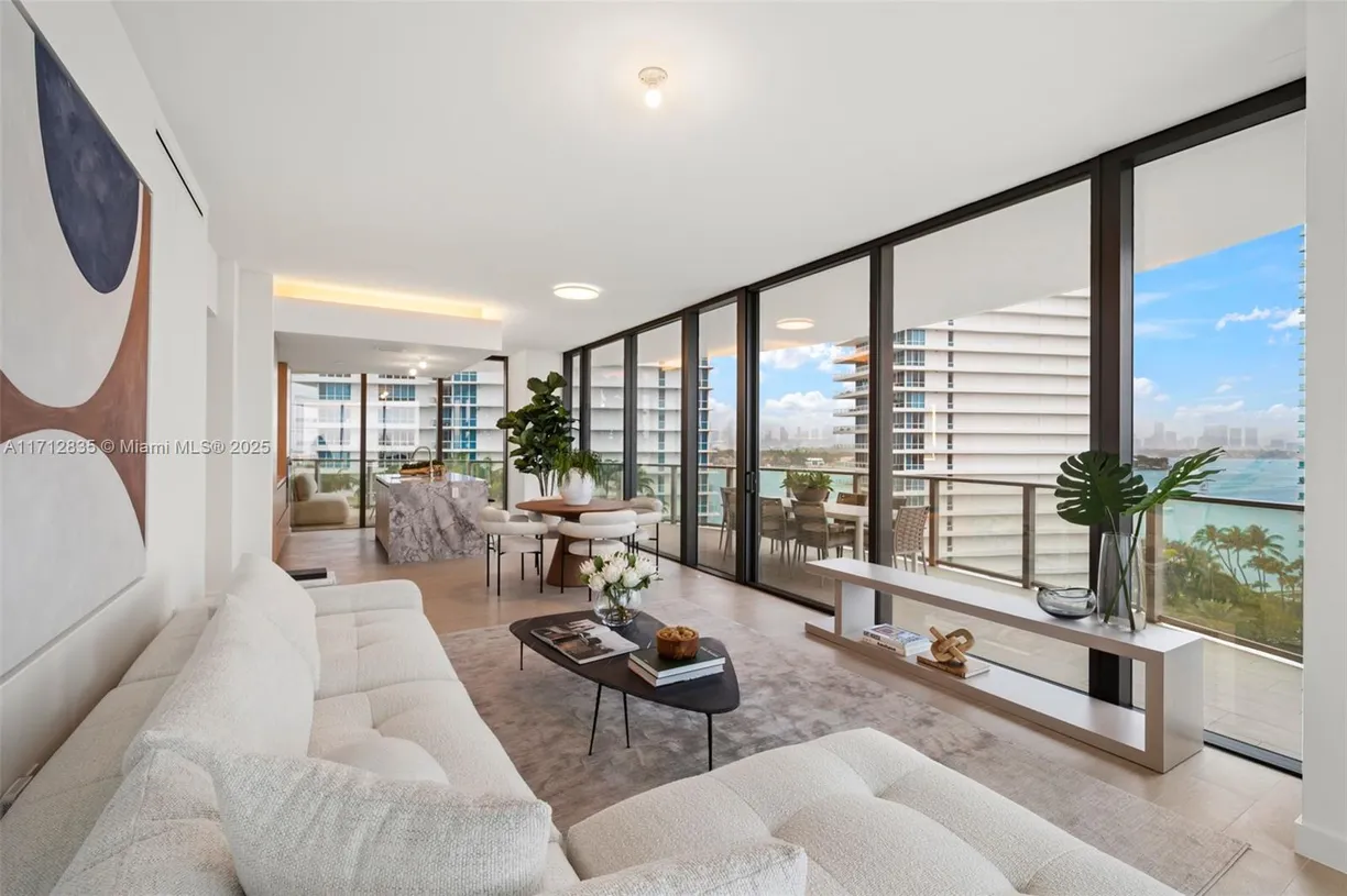 South Florida Real Estate | View 500 Alton, 1005 | 2 Beds, 2 Baths